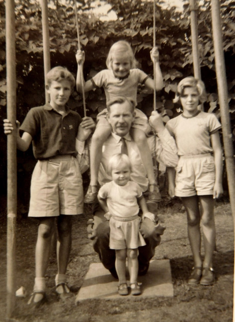 David, Vanessa [standing], Christopher, Jane, Sally